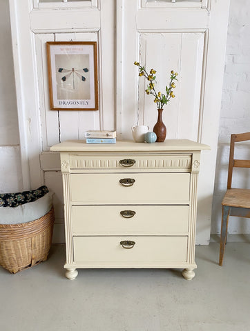Sød vintagekommode