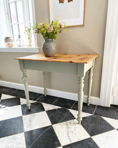 Charming vintage table