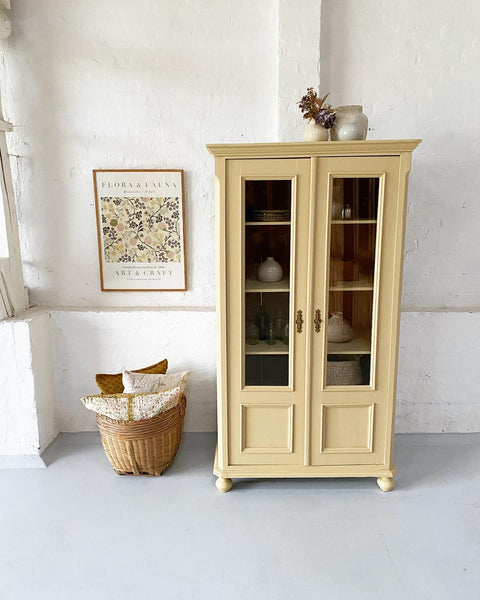 Double door display cabinet