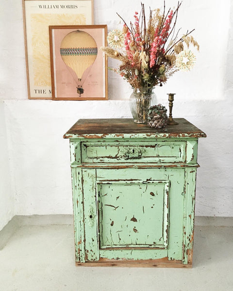 Vintage cabinet