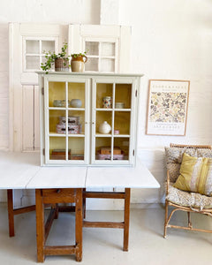 Charming vintage table