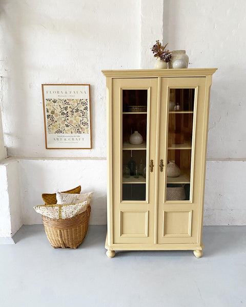 Double door display cabinet