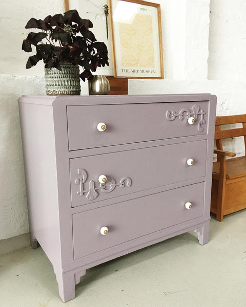 Vintage chest of drawers - lavender