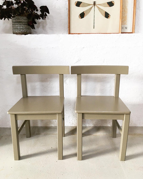 Small, nice children's chairs