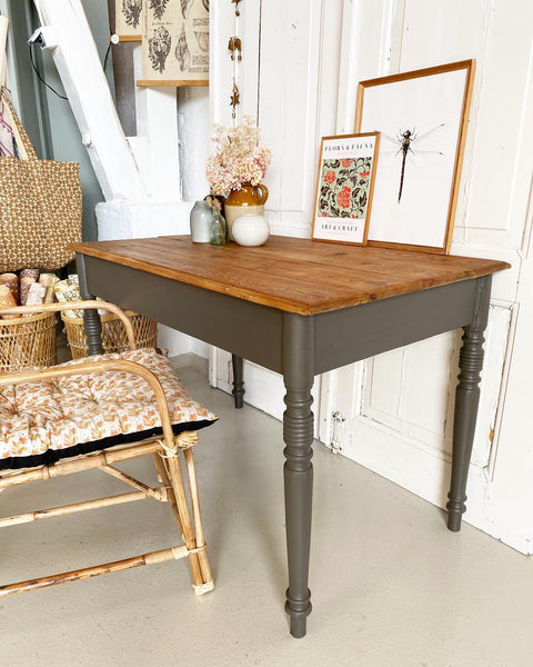 Charming vintage table