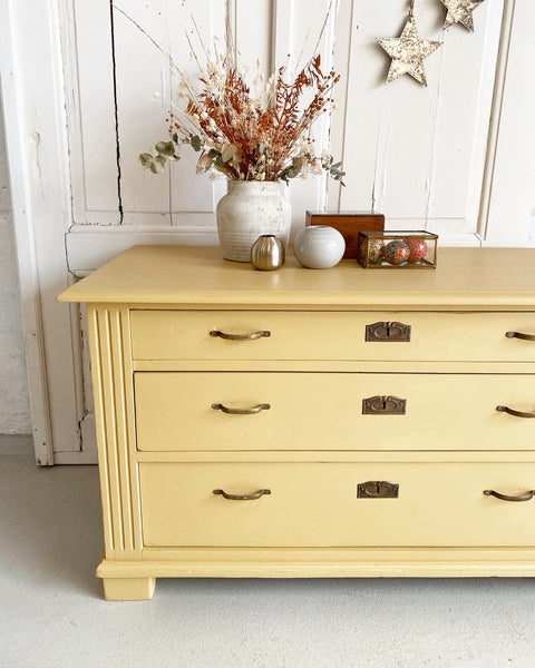 Large chest of drawers/bench