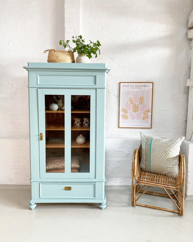 Beautiful display cabinet