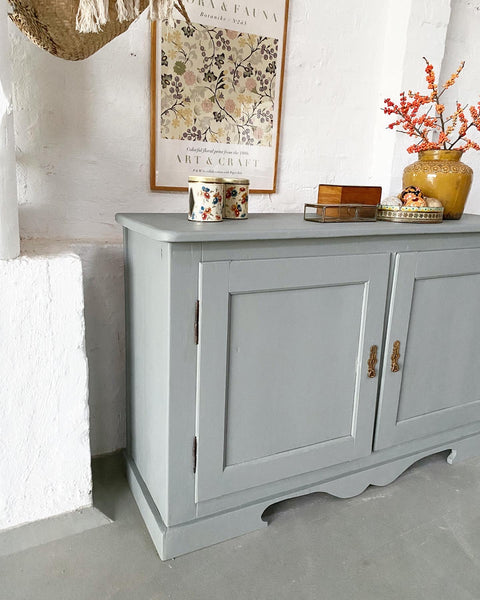 Grocery counter/sideboard