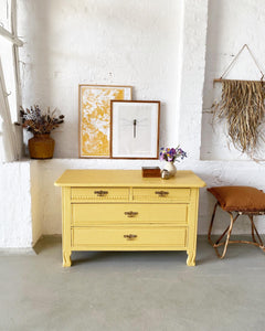 Large chest of drawers/bench