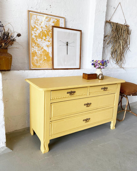 Large chest of drawers/bench