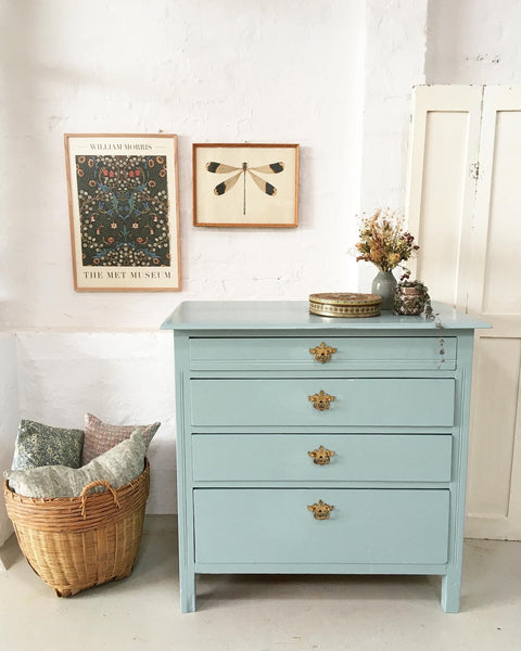 Nice vintage chest of drawers