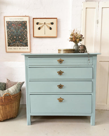 Nice vintage chest of drawers