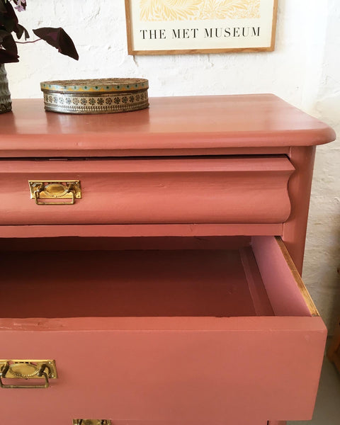 Vintage chest of drawers in a beautiful colour