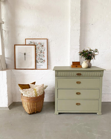 Green vintage dresser