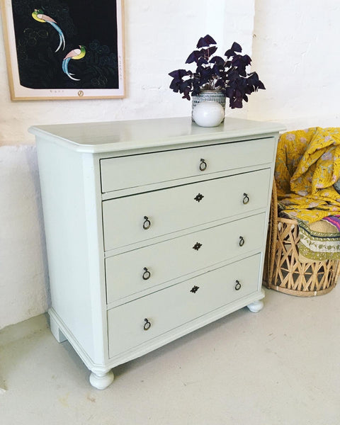 Vintage dresser - dusty green