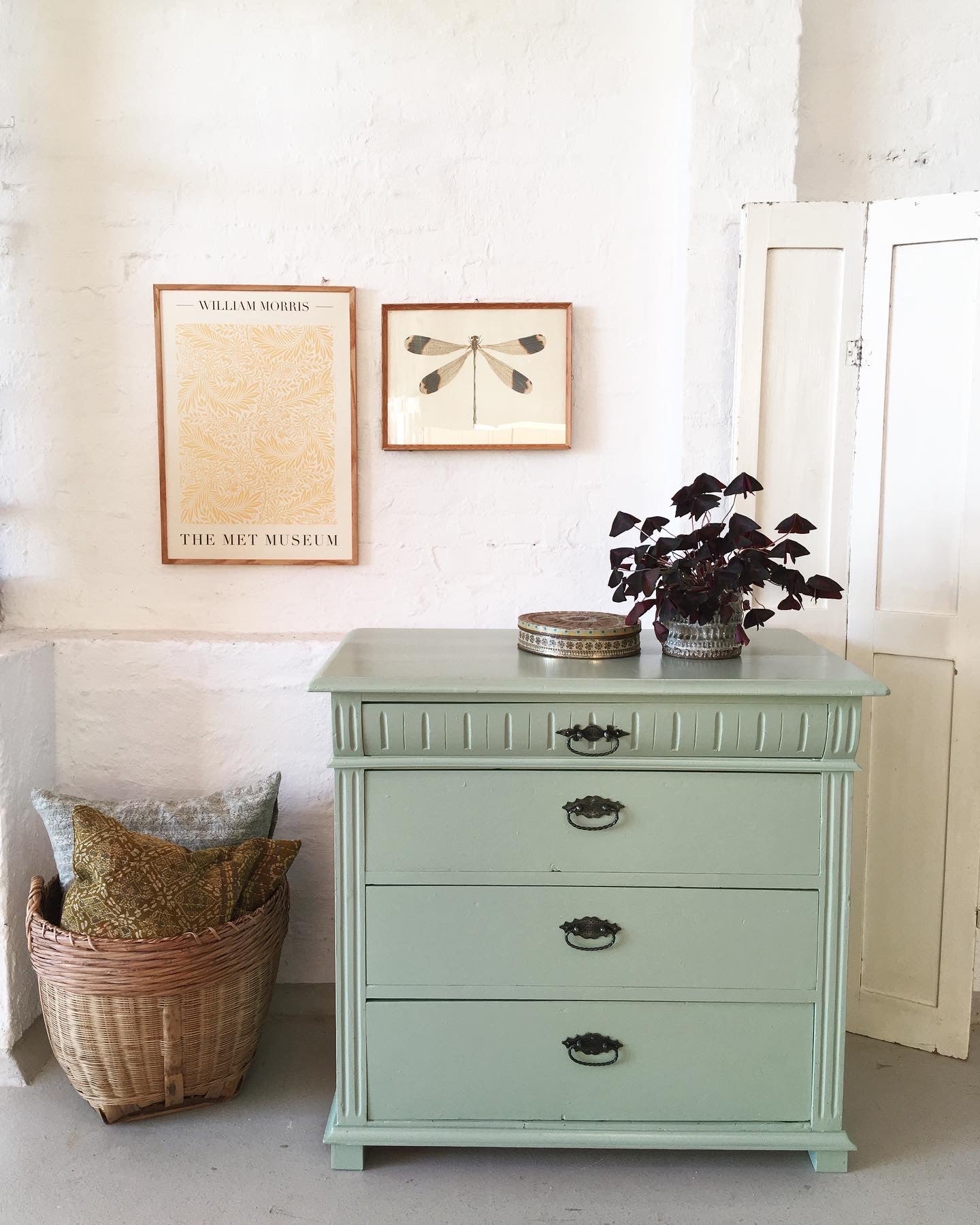 Vintage dresser - dusty green