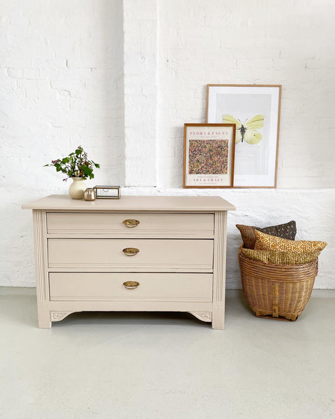 Large chest of drawers/bench