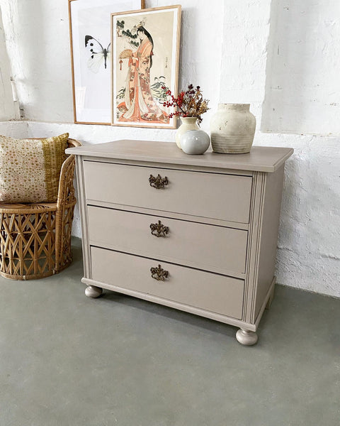 Beautiful vintage dresser