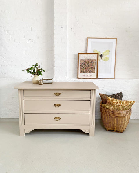 Large chest of drawers/bench